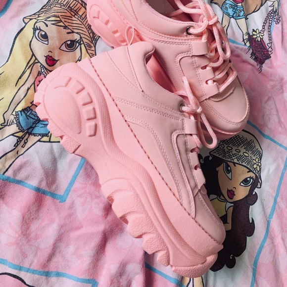 PINK PLATFORMS / BUFFALO KNOCKOFFS - Picture 2 of 2